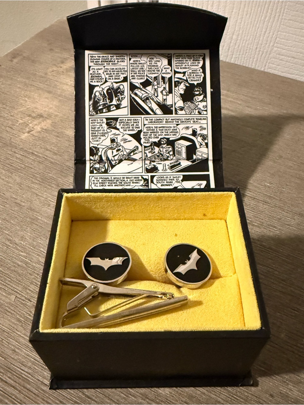 DC Comics Black and Silver Batman Emblem Cufflinks with Tie Clip